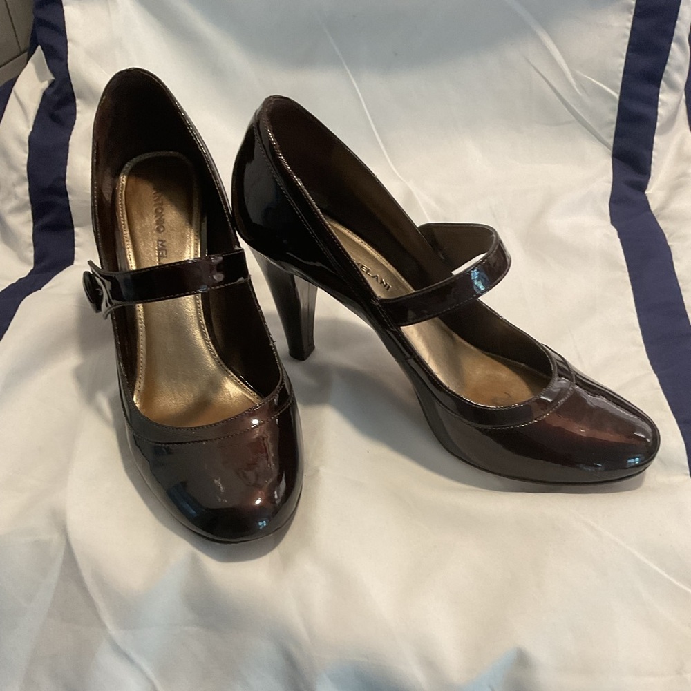 Antonio Melani Pumps